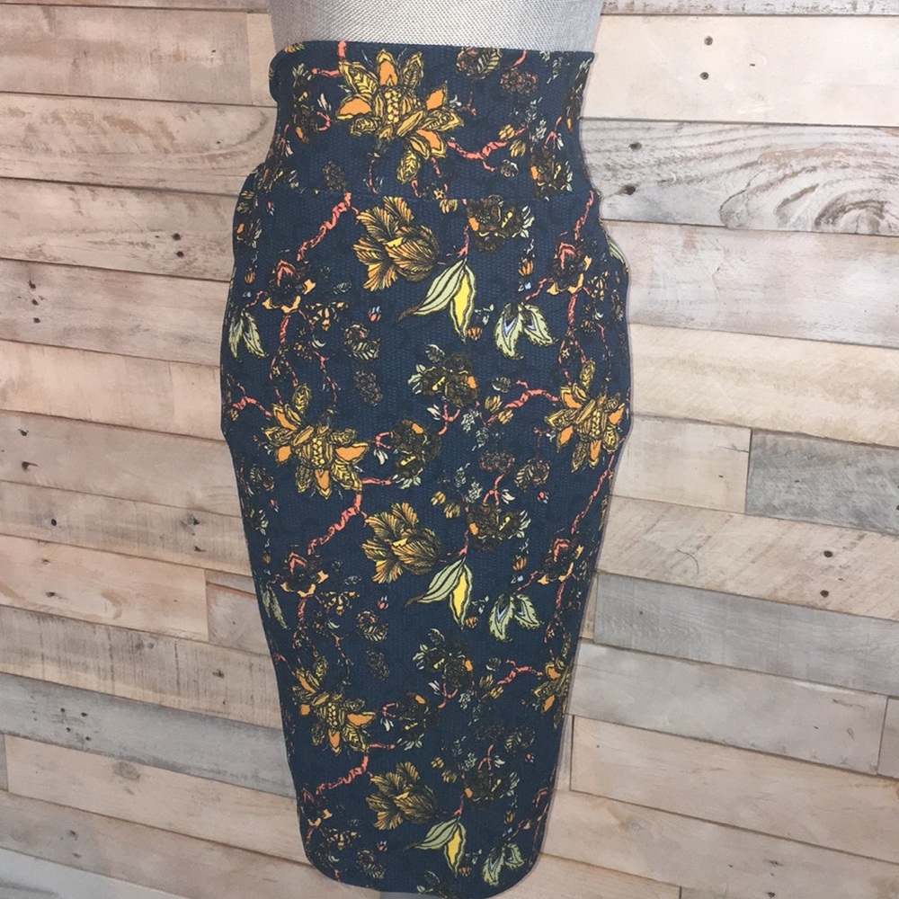 NWT 3XL Lularoe Cassie Skirt - Picture 2 of 7